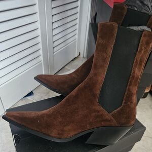 Massimo Dutti Suede Boots